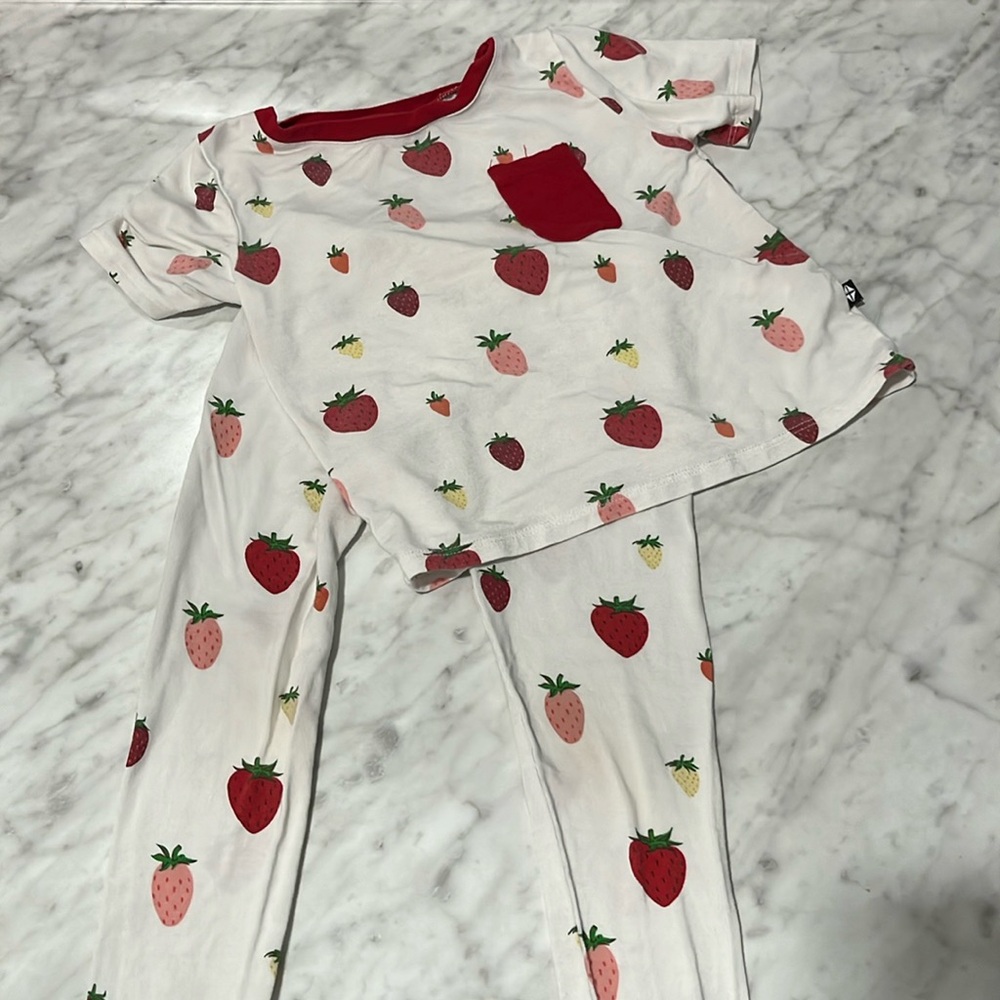 Kyte BABY White Strawberry Print Pajama Set with Red Trim